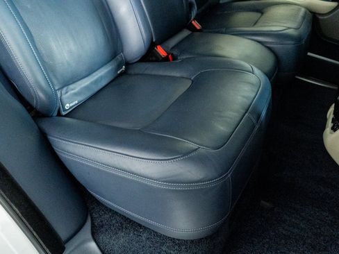 Used 2020 Land Rover Range Rover Long Wheelbase Autobiography image 32