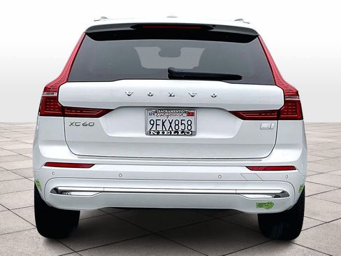 Used 2023 Volvo XC60 T8 Plus image 7