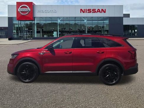 Used 2023 Kia Sorento S AWD/4WD image 4