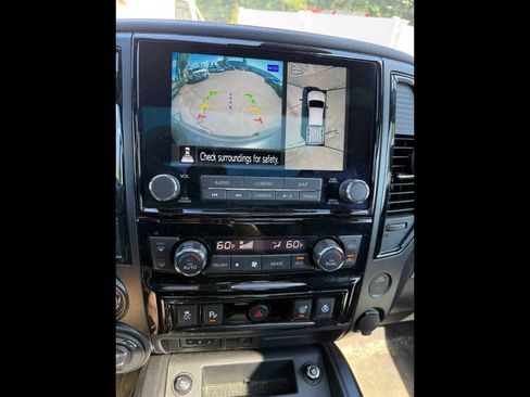 Used 2021 Nissan Titan PRO-4X w/ Pro-4x Convenience Package AWD/4WD image 11