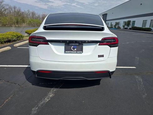 Used 2024 Tesla Model X Plaid image 8