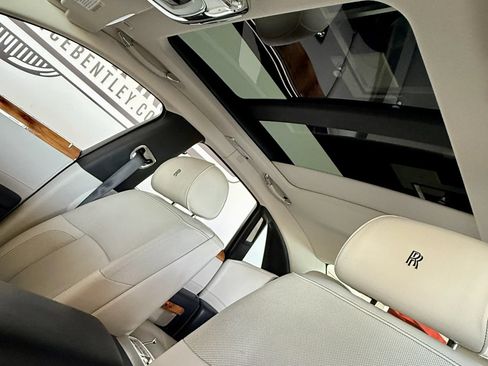 Used 2012 Rolls-Royce Ghost RWD image 24