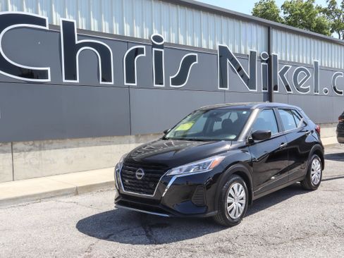 Used 2023 Nissan Kicks S FWD image 1