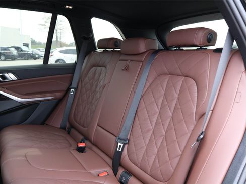 Used 2025 BMW X5 xDrive40i image 13