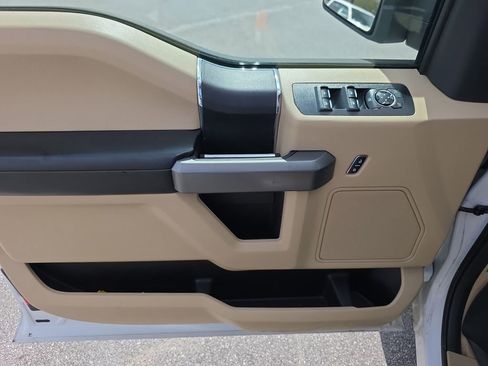 Used 2018 Ford F150 XLT image 18