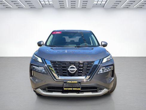 Used 2023 Nissan Rogue SV FWD image 2