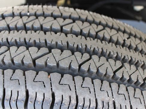 Used 2025 Chevrolet Express 2500 Extended w/ Communications Package image 32