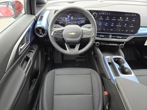 New 2026 Chevrolet Equinox EV LT FWD image 29