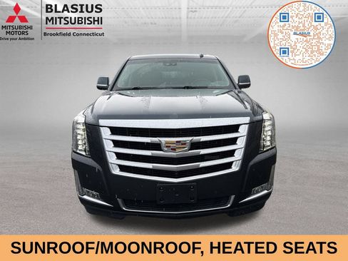Used 2019 Cadillac Escalade ESV Luxury AWD/4WD image 4