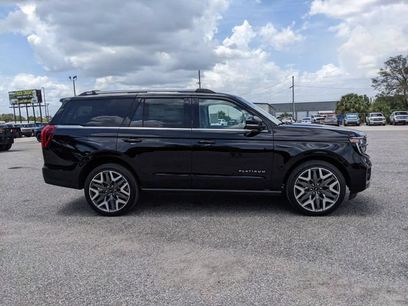 New 2026 Ford Expedition Platinum w/ Platinum Ultimate Package