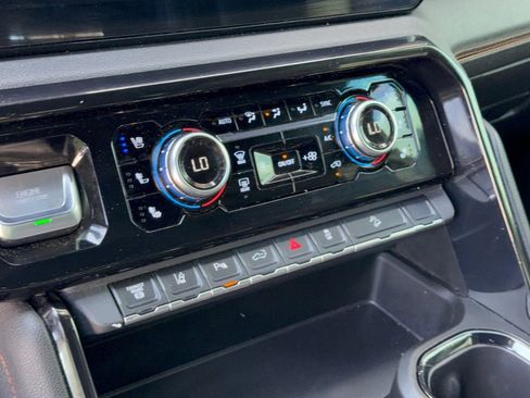 Certified 2025 GMC Sierra 3500 AT4 w/ Technology Package AWD/4WD image 22