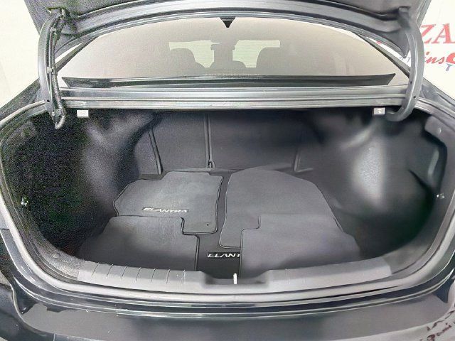 Used 2020 Hyundai Elantra SEL FWD image 28