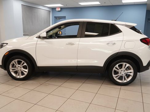 Used 2023 Buick Encore GX Preferred w/ Cold Weather Comfort Package AWD/4WD image 2