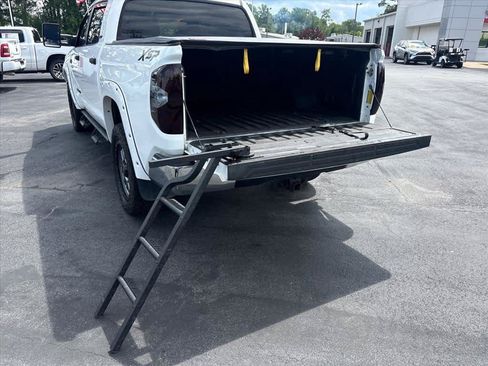 Used 2019 Toyota Tundra SR5 w/ SR5 Upgrade Package AWD/4WD image 30