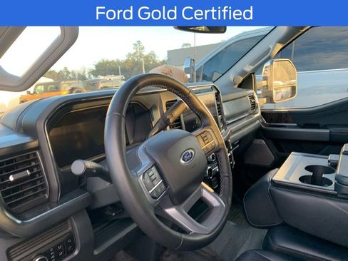 Used 2025 Ford F250 Lariat w/ Chrome Package image 8
