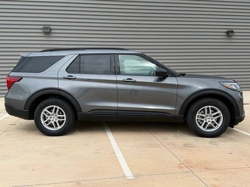 New 2026 Ford Explorer Active w/ Active Comfort Package RWD image 2