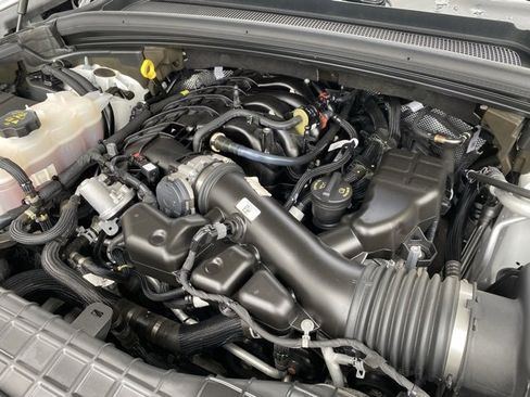 Used 2021 Jeep Grand Cherokee L Laredo image 11