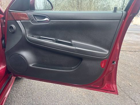 Used 2009 Chevrolet Impala LT image 21