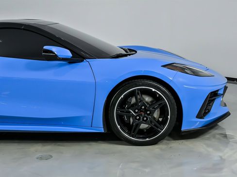 Used 2022 Chevrolet Corvette Stingray Coupe w/ Z51 Performance Package image 15