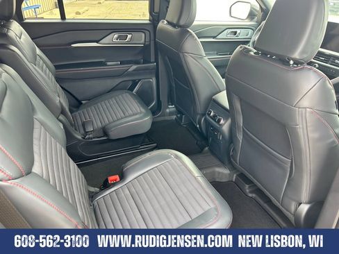 Used 2026 Ford Explorer ST-Line AWD/4WD image 21