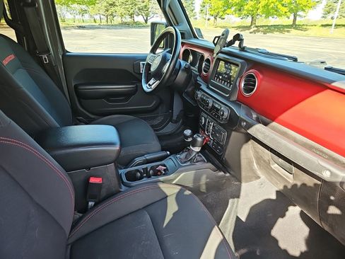 Used 2020 Jeep Gladiator Rubicon w/ LED Lighting Group AWD/4WD image 11