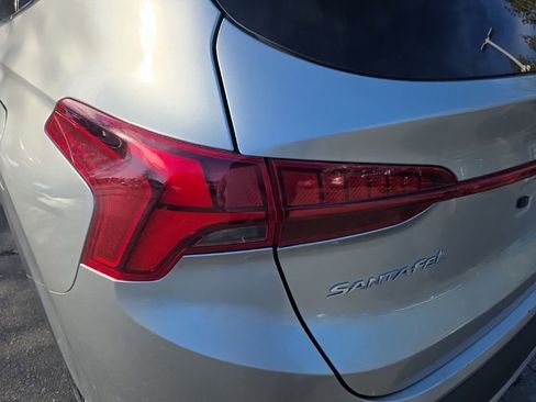Used 2023 Hyundai Santa Fe SEL w/ Premium Package image 12