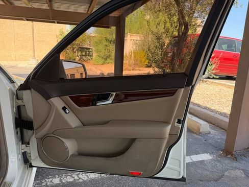 Used 2011 Mercedes-Benz C 300 Sedan image 37