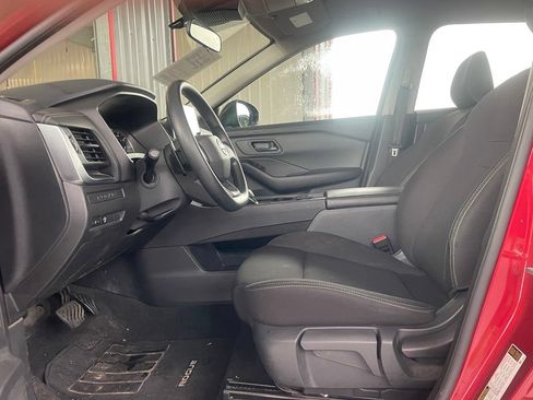 Certified 2025 Nissan Rogue S AWD/4WD image 10