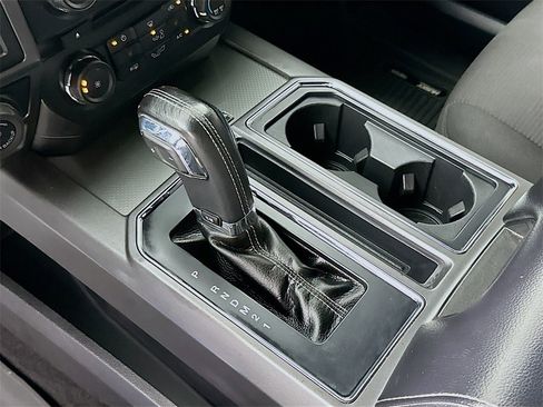 Used 2017 Ford F150 XLT w/ Equipment Group 302A Luxury image 15