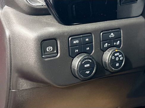 Used 2024 Chevrolet Silverado 1500 LT Trail Boss AWD/4WD image 11