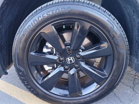 Used 2025 Honda Pilot Black Edition image 30