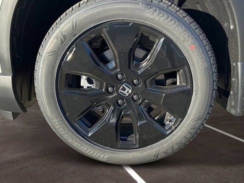 New 2026 Honda Pilot Black Edition image 9