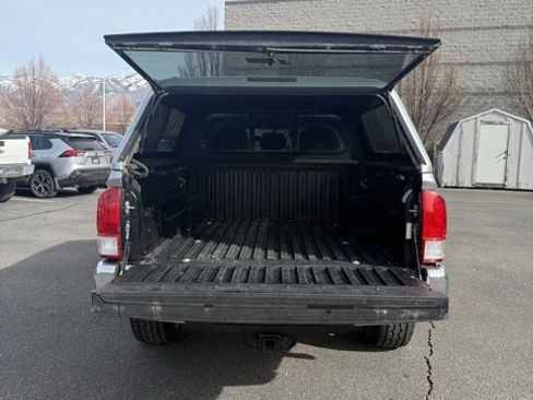 Used 2017 Toyota Tacoma SR5 image 11