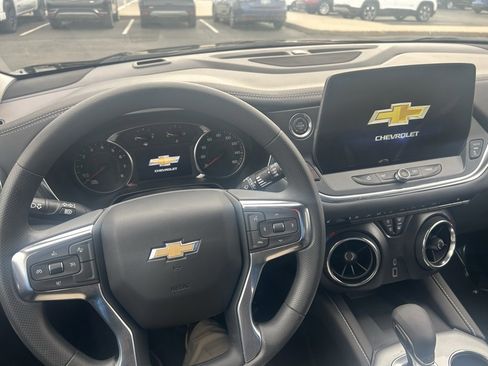 New 2025 Chevrolet Blazer LT w/ Convenience Package image 8