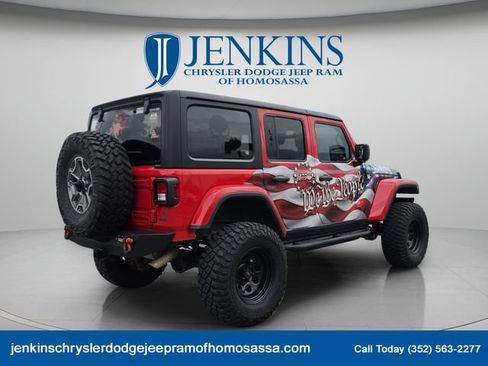 Used 2022 Jeep Wrangler Unlimited Sahara AWD/4WD image 5