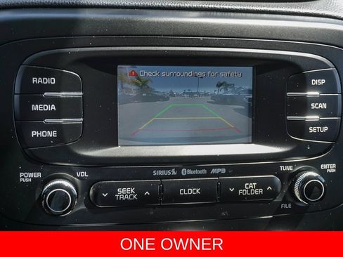 Used 2016 Kia Soul + FWD image 23