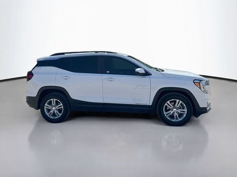 Used 2024 GMC Terrain SLE w/ Driver Convenience Package FWD image 8