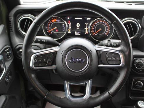 Used 2020 Jeep Wrangler Unlimited Sahara image 14