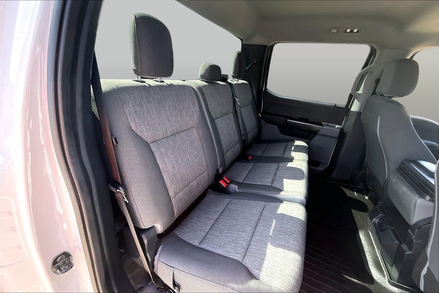 Used 2021 Ford F150 XL w/ Trailer Tow Package RWD image 16