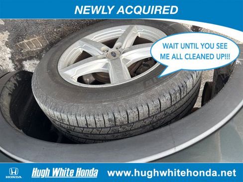 Used 2016 Ford Explorer XLT w/ Equipment Group 202A image 7