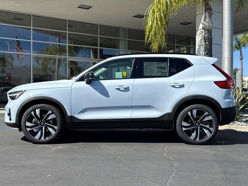 New 2026 Volvo XC40 B5 Ultra w/ Climate Package AWD/4WD image 2