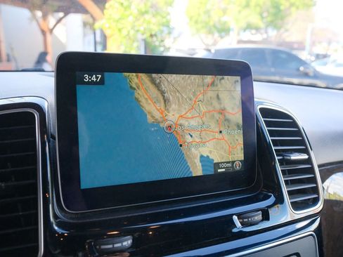 Used 2016 Mercedes-Benz GLE 350 w/ Premium Package image 23