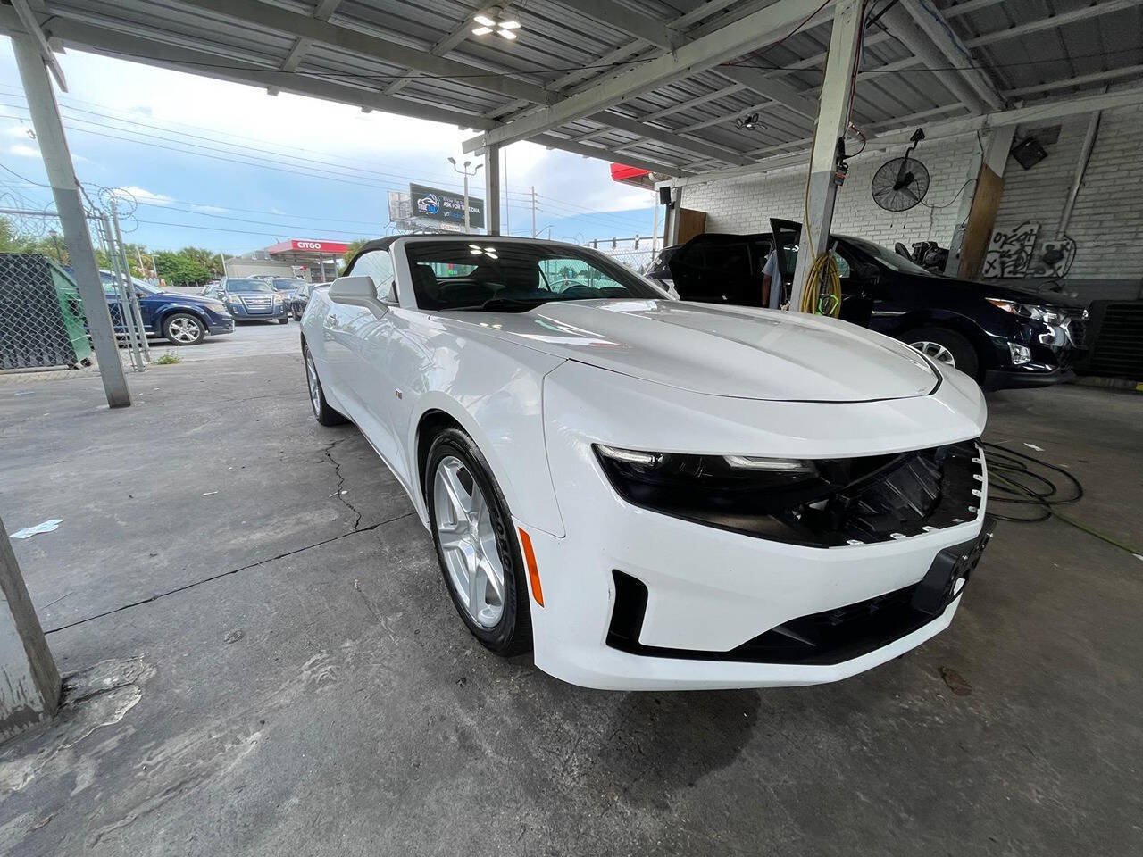 Used 2020 Chevrolet Camaro LT RWD image 9
