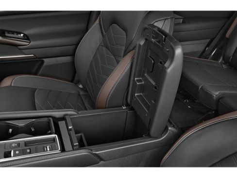 Certified 2025 Nissan Pathfinder Platinum w/ Cargo Package AWD/4WD image 17