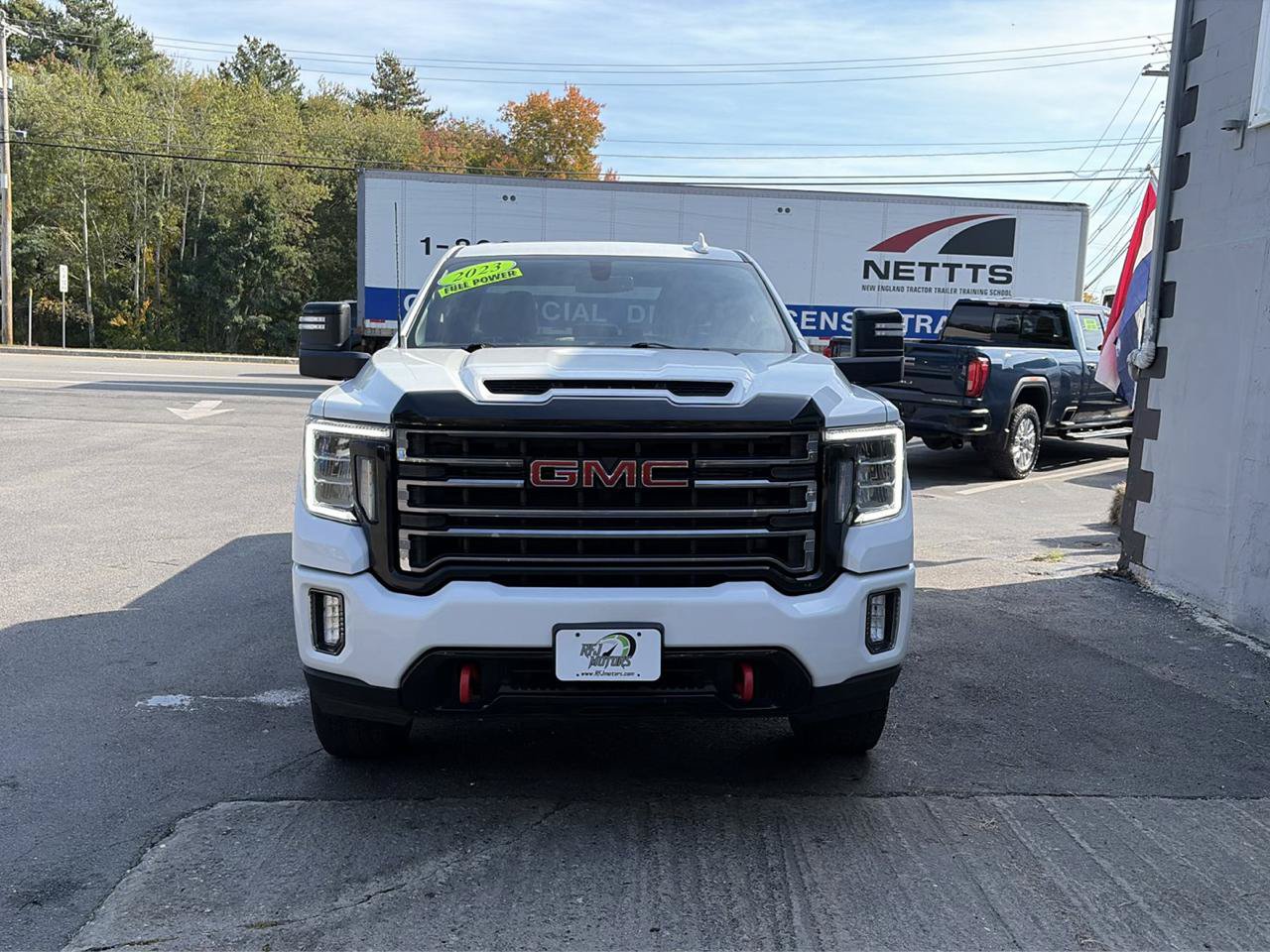 Used 2023 GMC Sierra 3500 AT4 AWD/4WD image 3