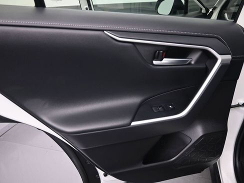 Used 2022 Toyota RAV4 Limited image 35
