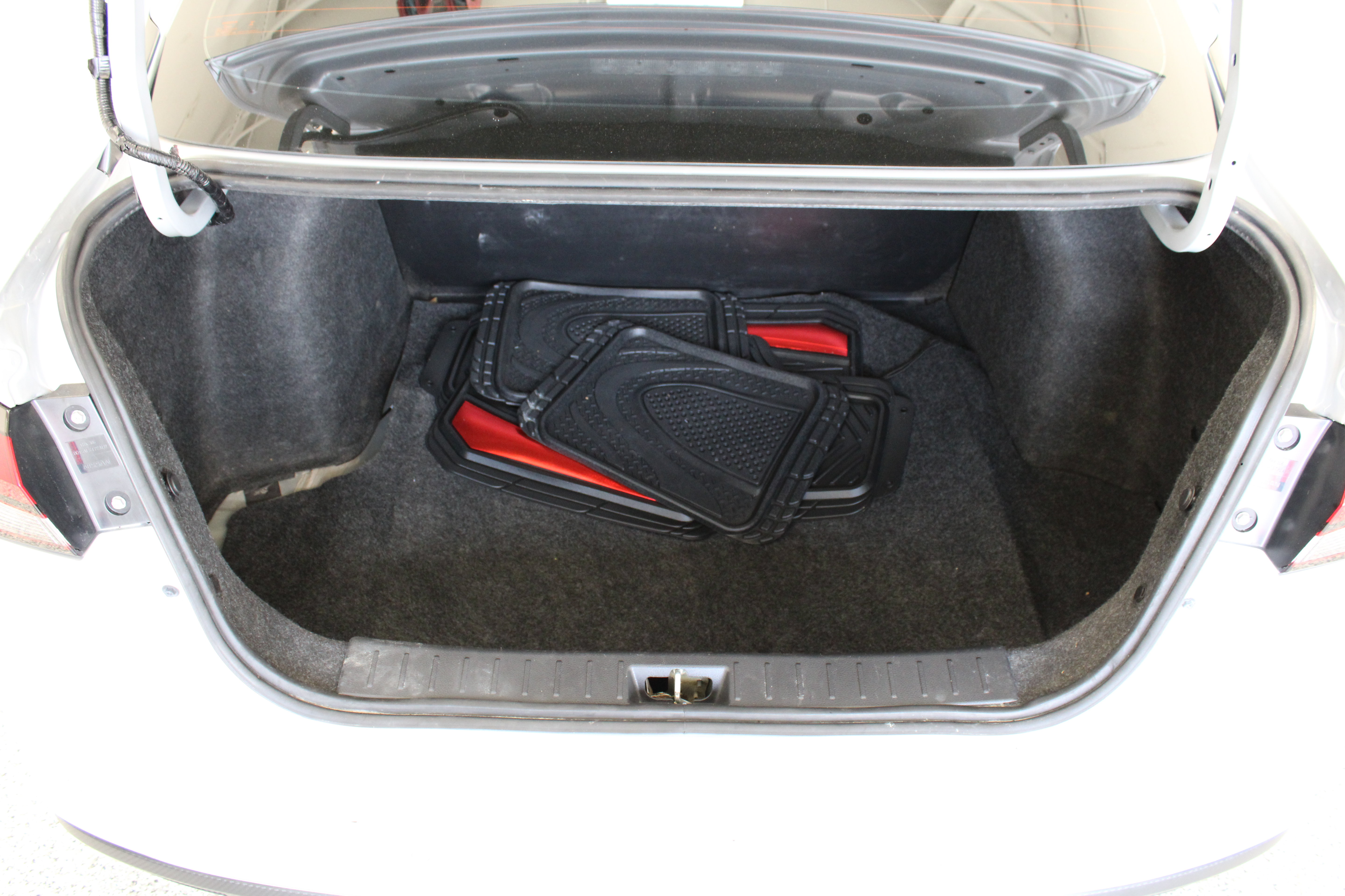 Used 2025 Nissan Versa S w/ Trunk Package FWD image 28