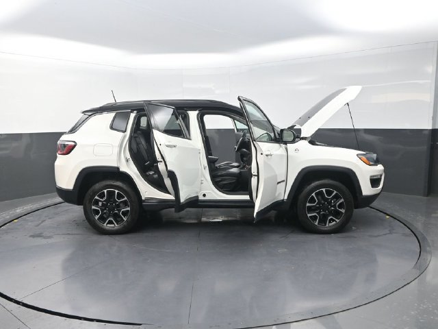 Used 2020 Jeep Compass Trailhawk AWD/4WD image 46