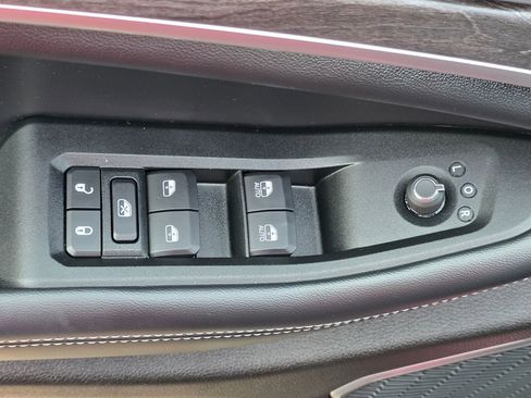 Used 2024 Jeep Grand Cherokee L Limited image 13