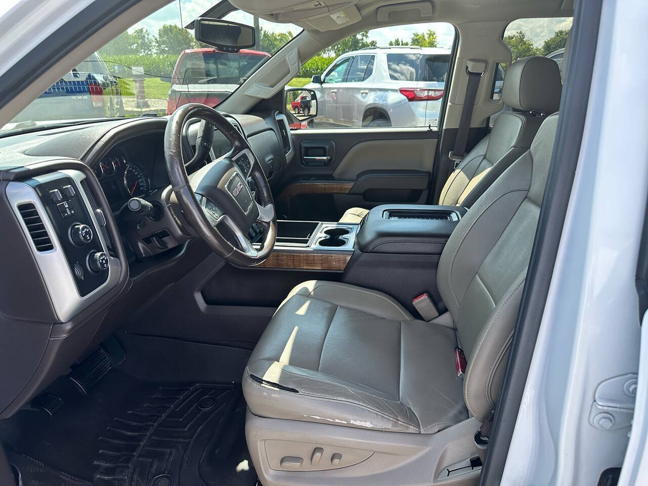 Used 2018 GMC Sierra 1500 SLT w/ SLT Premium Package AWD/4WD image 10